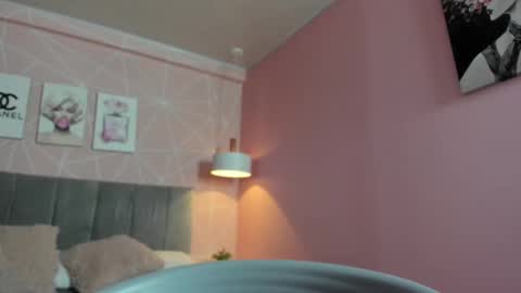 Call me Zoe  online show from 02.18.25