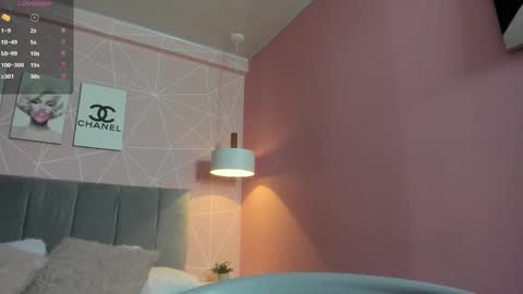 Call me Zoe  online show from 09.22.25