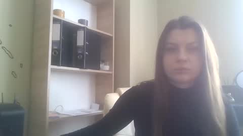 DollyRoma online show from 10.29.25