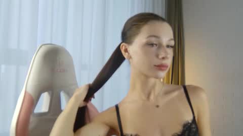 Snapshot of dollyvega chatting on 09.24.25 Dolly online show from 09.24.25