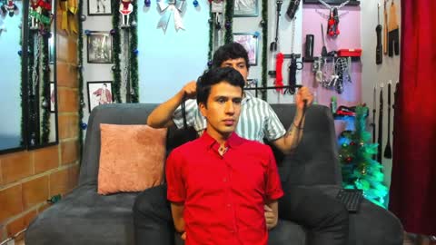 Snapshot of dom2travelers_sm chatting on 12.22.24 Diego Castell online show from 12.22.24