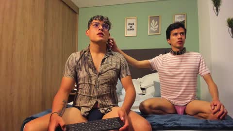 Snapshot of dom2travelers_sm chatting on 01.09.25 Diego Castell online show from 01.09.25