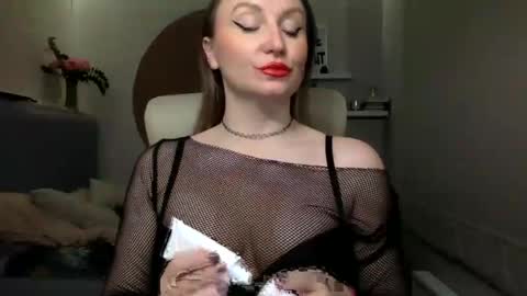 DOM MUMMY online show from 02.22.25