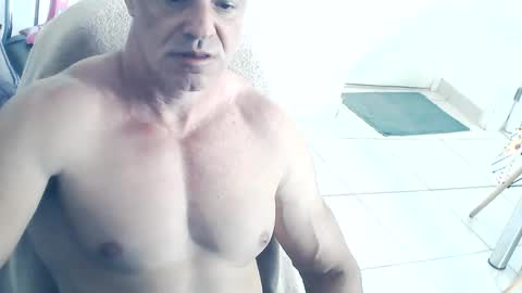 Snapshot of dom_sexx chatting on 01.12.25 dom_sexx online show from 01.12.25