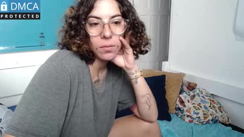 Snapshot of domenica_dos_ouros chatting on 12.20.25 sweet domme online show from 12.20.25