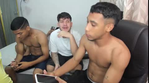 Snapshot of domi_master chatting on 09.18.25 MASTER online show from 09.18.25