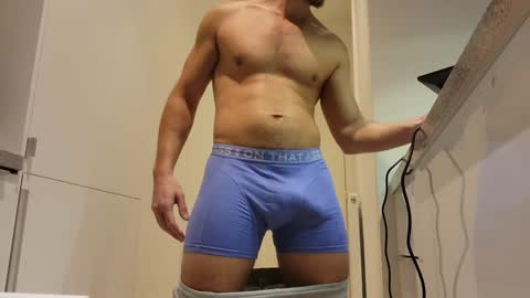 Snapshot of dominance chatting on 12.07.24 Master Dominance online show from 12.07.24