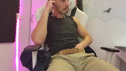 Snapshot of dominance chatting on 12.20.25 Master Dominance online show from 12.20.25