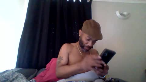 Snapshot of dominantalphatw chatting on 12.13.25 Bigcocktdw online show from 12.13.25