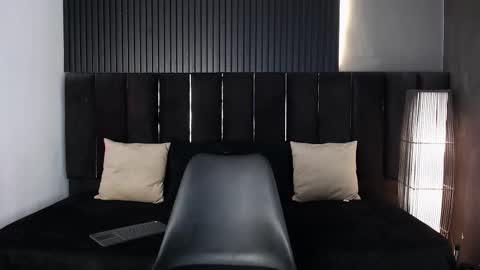 Snapshot of dominic_ghost chatting on 09.19.25 Dominic online show from 09.19.25