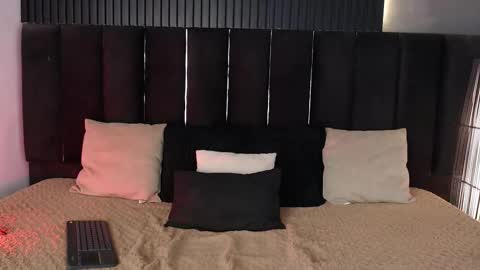 Snapshot of dominic_ghost chatting on 09.24.25 Dominic online show from 09.24.25