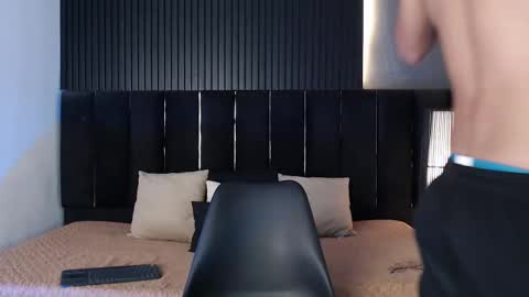 Snapshot of dominic_ghost chatting on 10.02.25 Dominic online show from 10.02.25