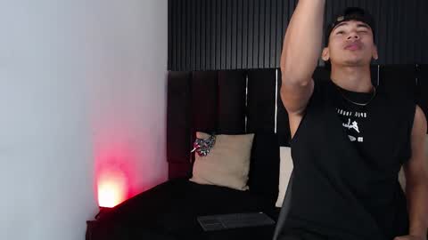 Snapshot of dominic_ghost chatting on 10.17.25 Dominic online show from 10.17.25