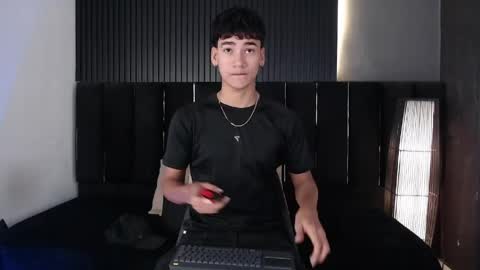 Dominic online show from 04.12.26