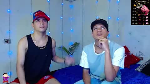 Snapshot of dominic_hanks chatting on 12.24.24 DOMINIC AND ANDREW online show from 12.24.24