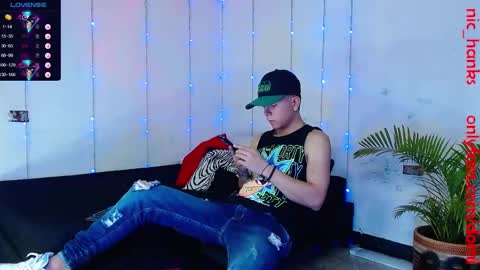 Snapshot of dominic_hanks chatting on 01.20.25 DOMINIC AND ANDREW online show from 01.20.25