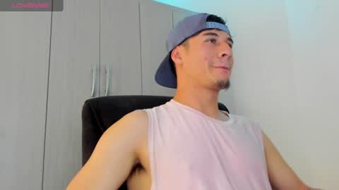 Snapshot of dominic_radccliffe chatting on 06.18.26 Your real love online show from 06.18.26
