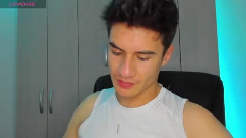 Snapshot of dominic_radccliffe chatting on 07.12.26 Your real love online show from 07.12.26