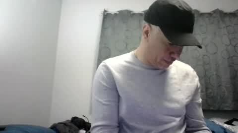 Snapshot of dominicanorico chatting on 12.21.24 luis online show from 12.21.24