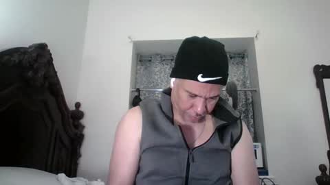 Snapshot of dominicanorico chatting on 05.18.26 luis online show from 05.18.26