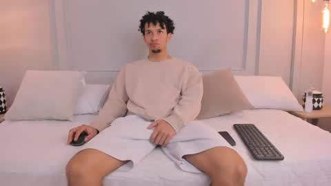 Dominick Star online show from 11.04.25