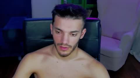 Snapshot of dominicvalente chatting on 10.31.25 dominicvalente online show from 10.31.25