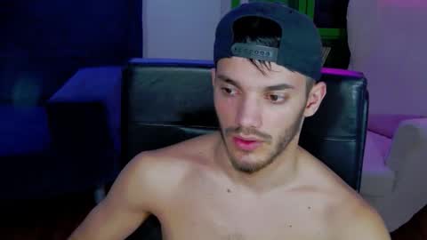 Snapshot of dominicvalente chatting on 11.02.25 dominicvalente online show from 11.02.25