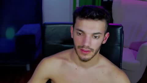 Snapshot of dominicvalente chatting on 11.04.25 dominicvalente online show from 11.04.25