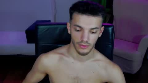 Snapshot of dominicvalente chatting on 11.16.25 dominicvalente online show from 11.16.25