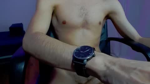 Snapshot of dominicvalente chatting on 11.19.25 dominicvalente online show from 11.19.25