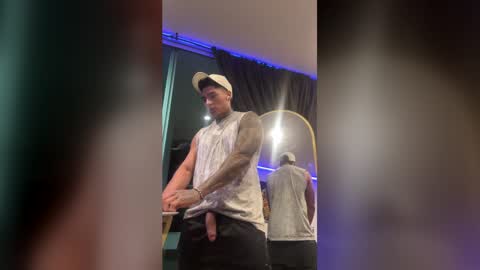 Only fans Ronnie col---InstaRonniecolleman  online show from 04.05.26