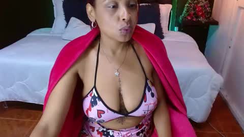 Snapshot of domink_gilr chatting on 12.22.24 D O M I N K online show from 12.22.24