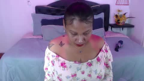 Snapshot of domink_gilr chatting on 09.11.25 D O M I N K online show from 09.11.25