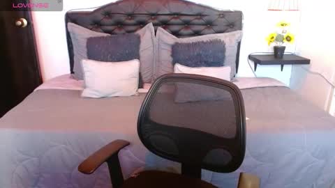 Snapshot of domink_gilr chatting on 09.25.25 D O M I N K online show from 09.25.25