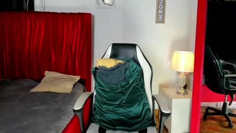 dominyck_ online show from 05.31.26