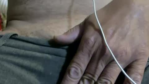 Snapshot of dommydata chatting on 10.01.25 El Senor de Cielos online show from 10.01.25