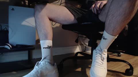 Snapshot of dondeeros chatting on 02.27.25 dondeeros online show from 02.27.25