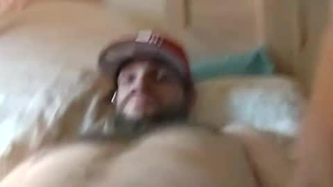 Snapshot of donglish718856 chatting on 12.18.25 donglish718856 online show from 12.18.25