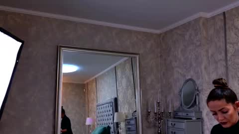 Donna online show from 11.30.25