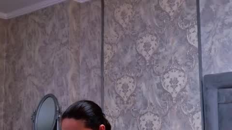 Donna online show from 12.21.25