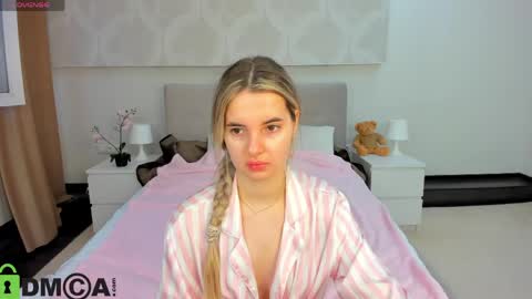 Donna On GMT2 Mon-Fri 3-9 AM online show from 04.08.26