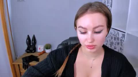 DonnaSensual online show from 02.12.26