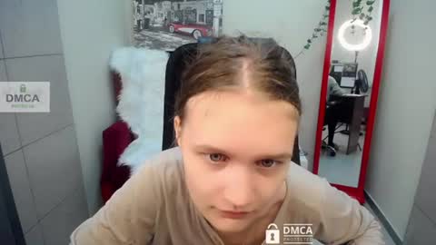 Snapshot of donnasia chatting on 06.19.26 Sia online show from 06.19.26