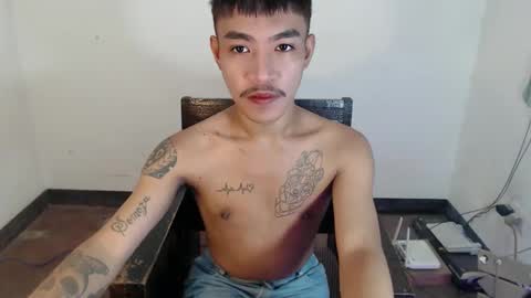 Snapshot of donnie_on_cum chatting on 01.07.26 donnie online show from 01.07.26