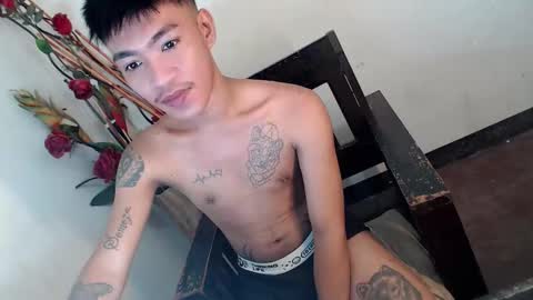 Snapshot of donnie_on_cum chatting on 02.25.26 donnie online show from 02.25.26