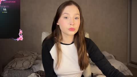 Snapshot of dontoch chatting on 02.22.25 Stacy online show from 02.22.25