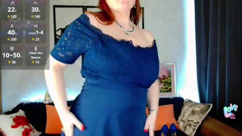 Snapshot of doraross chatting on 02.26.25 Dora online show from 02.26.25