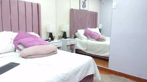 Anny online show from 11.26.25