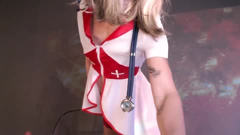Snapshot of dorothy_meyer chatting on 12.20.24 Dorothy Next stream on Monday at 3am-9am online show from 12.20.24