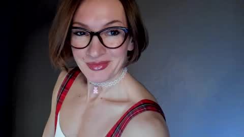 Snapshot of dorothy_meyer chatting on 03.06.25 Dorothy Next stream on Monday at 3am-9am online show from 03.06.25
